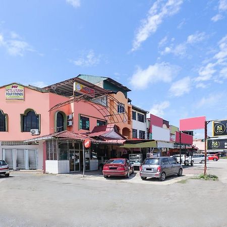 Oyo 90321 Hotel Bajet Sri Manal Tanah Merah (Kelantan) Exterior foto