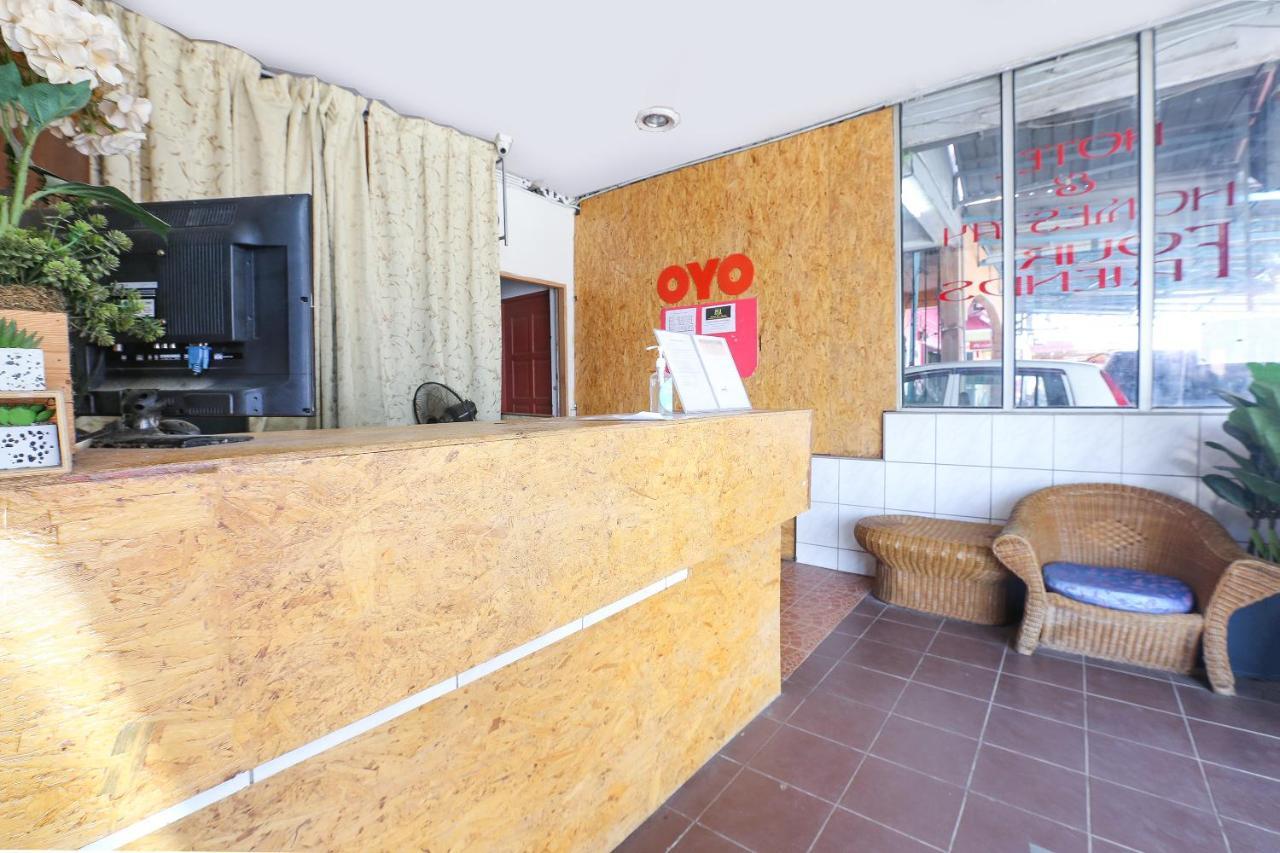 Oyo 90321 Hotel Bajet Sri Manal Tanah Merah (Kelantan) Exterior foto