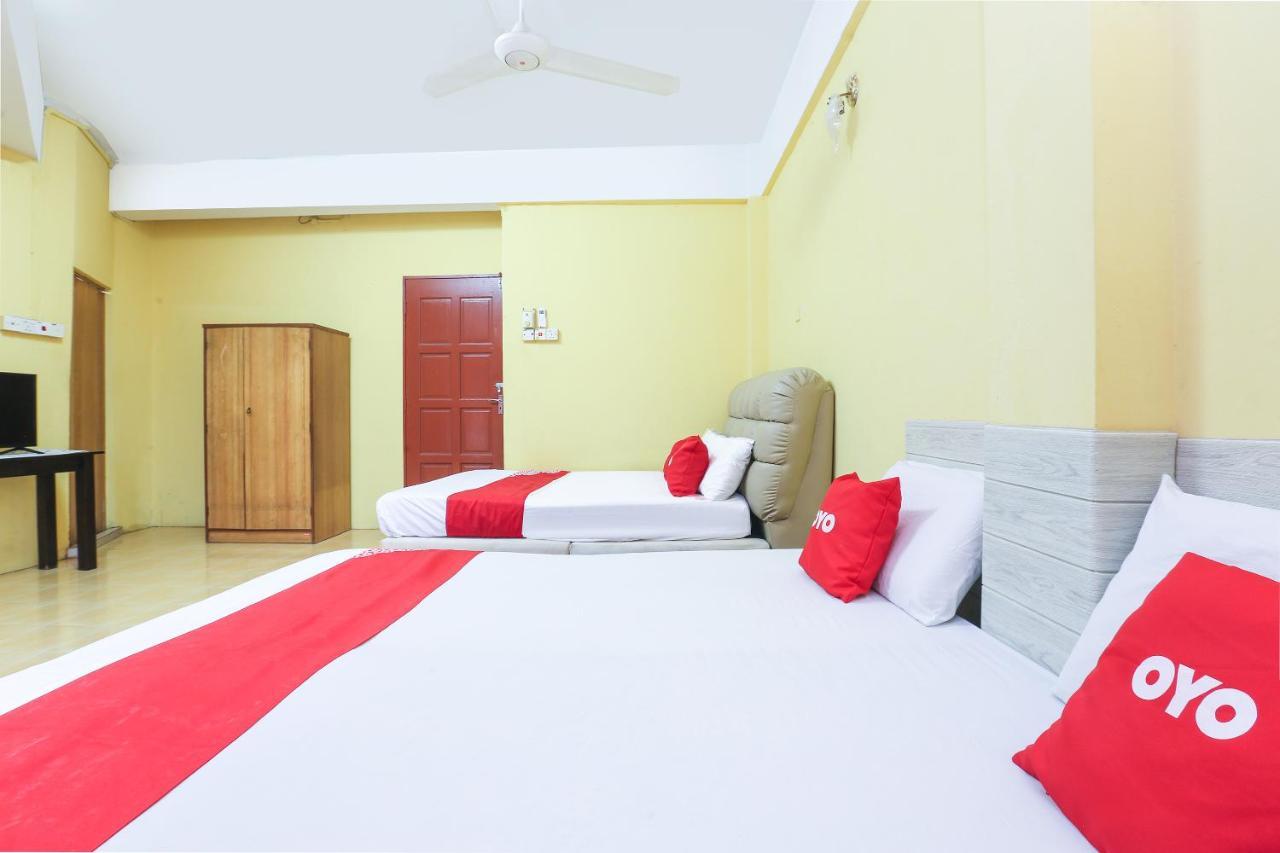 Oyo 90321 Hotel Bajet Sri Manal Tanah Merah (Kelantan) Exterior foto