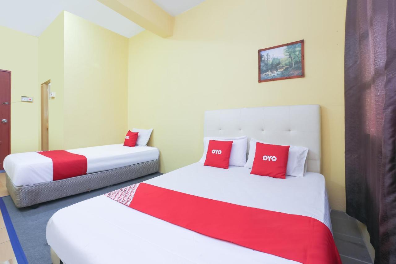 Oyo 90321 Hotel Bajet Sri Manal Tanah Merah (Kelantan) Exterior foto